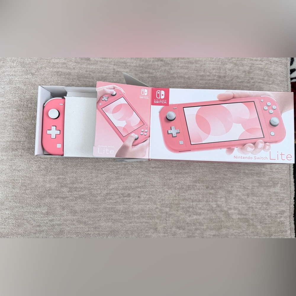 Nintendo Switch Lite in Pink (NEW)